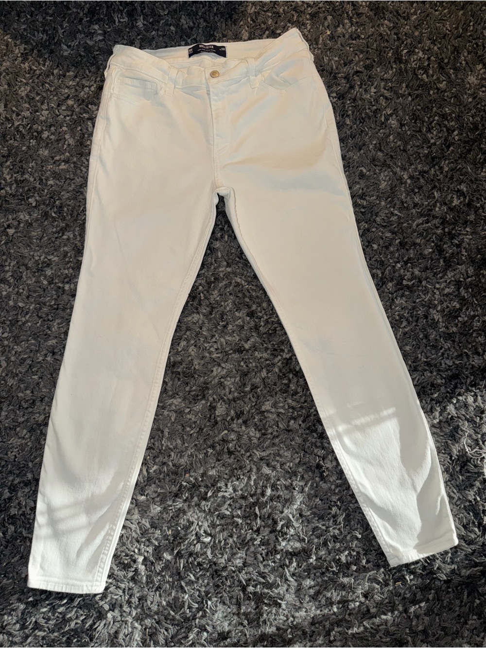 HOLLISTER HIGH RISE SUPER SKINNY. SIZE: 10 Regular